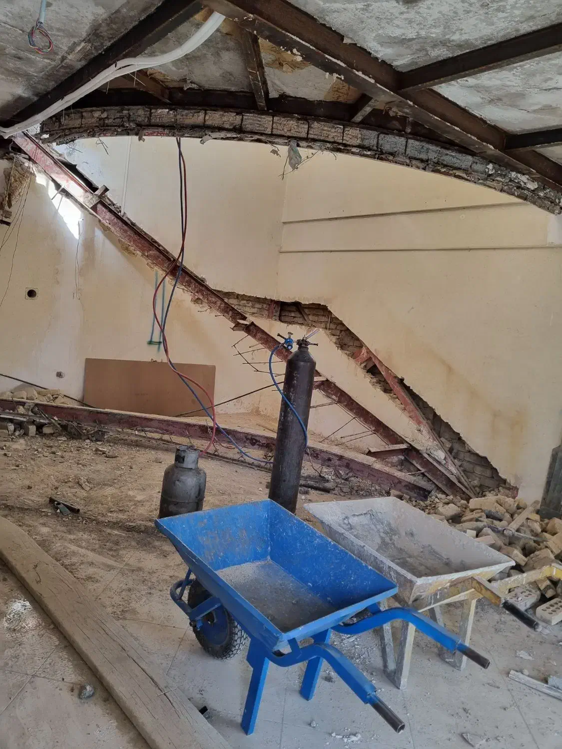 تخریب بازسازی|مصالح و تجهیزات ساختمان|گلبهار, شهر جدید گلبهار|دیوار