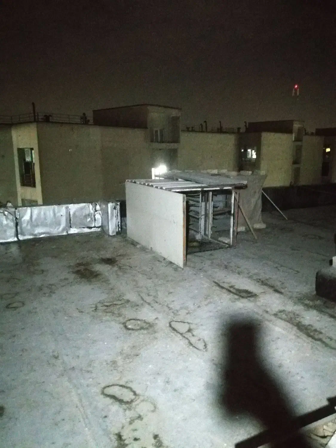 جفت کنی|پرنده|قرچک, مجتمع مسکونی طبیعت|دیوار