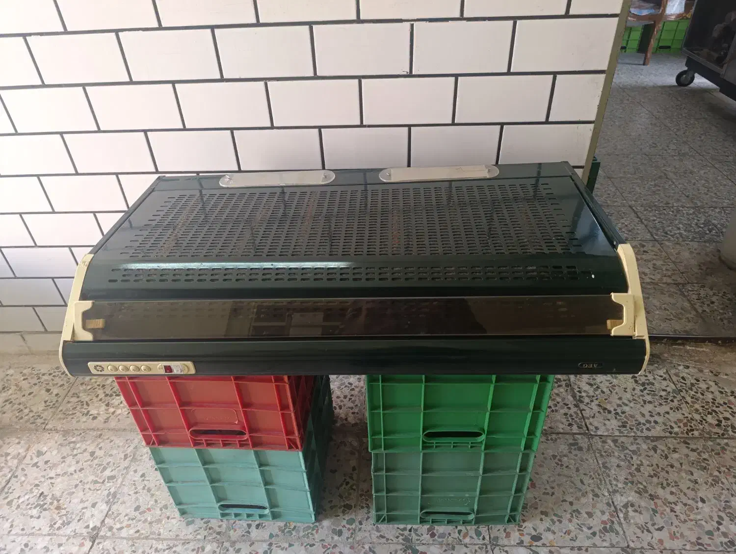 هود|هود|دزفول, |دیوار