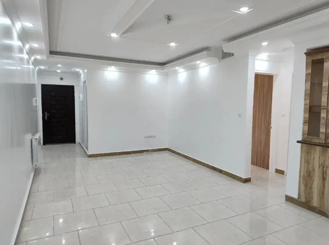 ۶۰ متری/فول امکانات/بازسازی/نزدیک مترو پیروزی