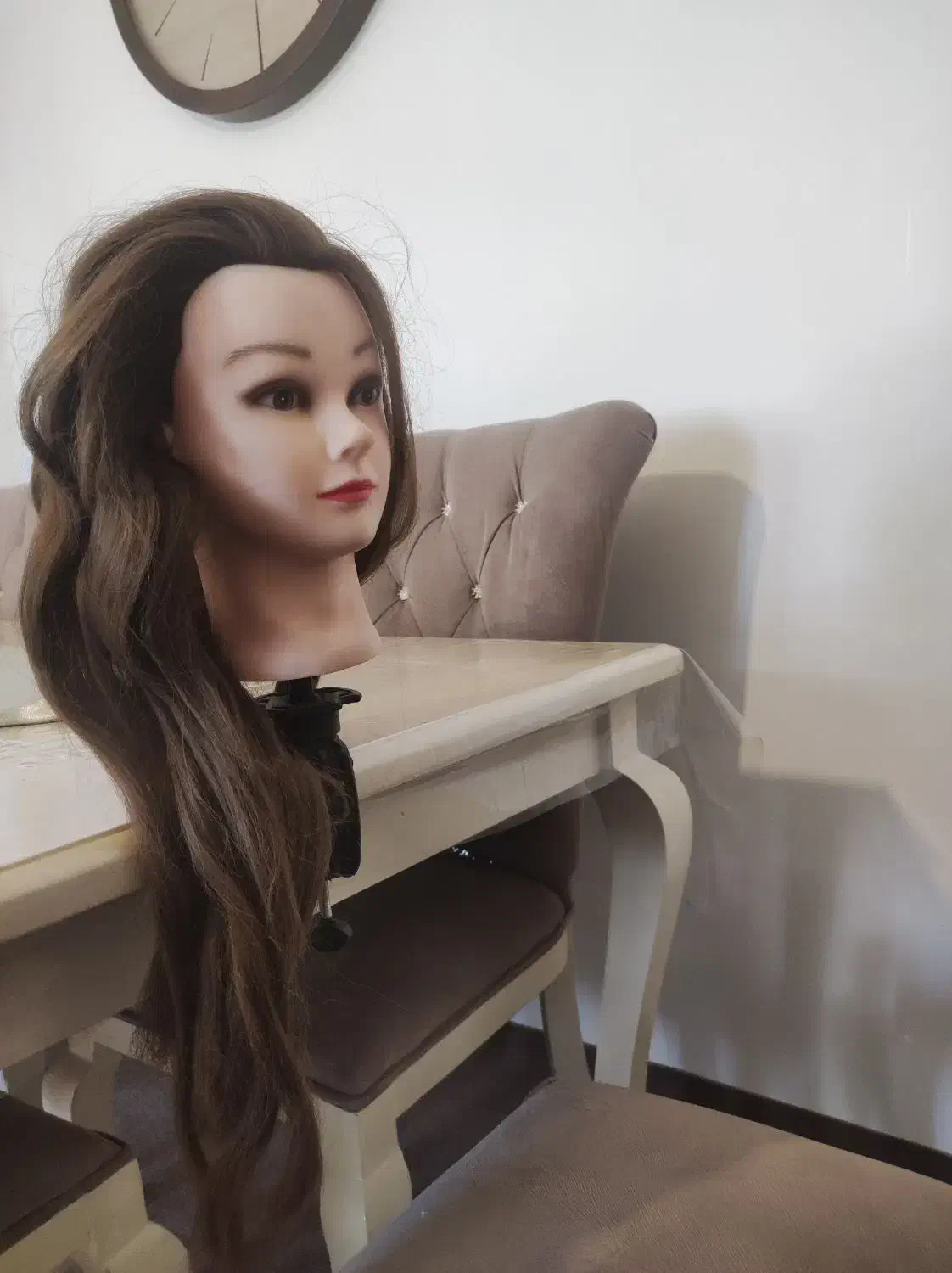 صندلی اصلاح در حد نو و کله مانکن باموهای بلند|آرایشگاه و سالنهای زیبایی|ارومیه, |دیوار