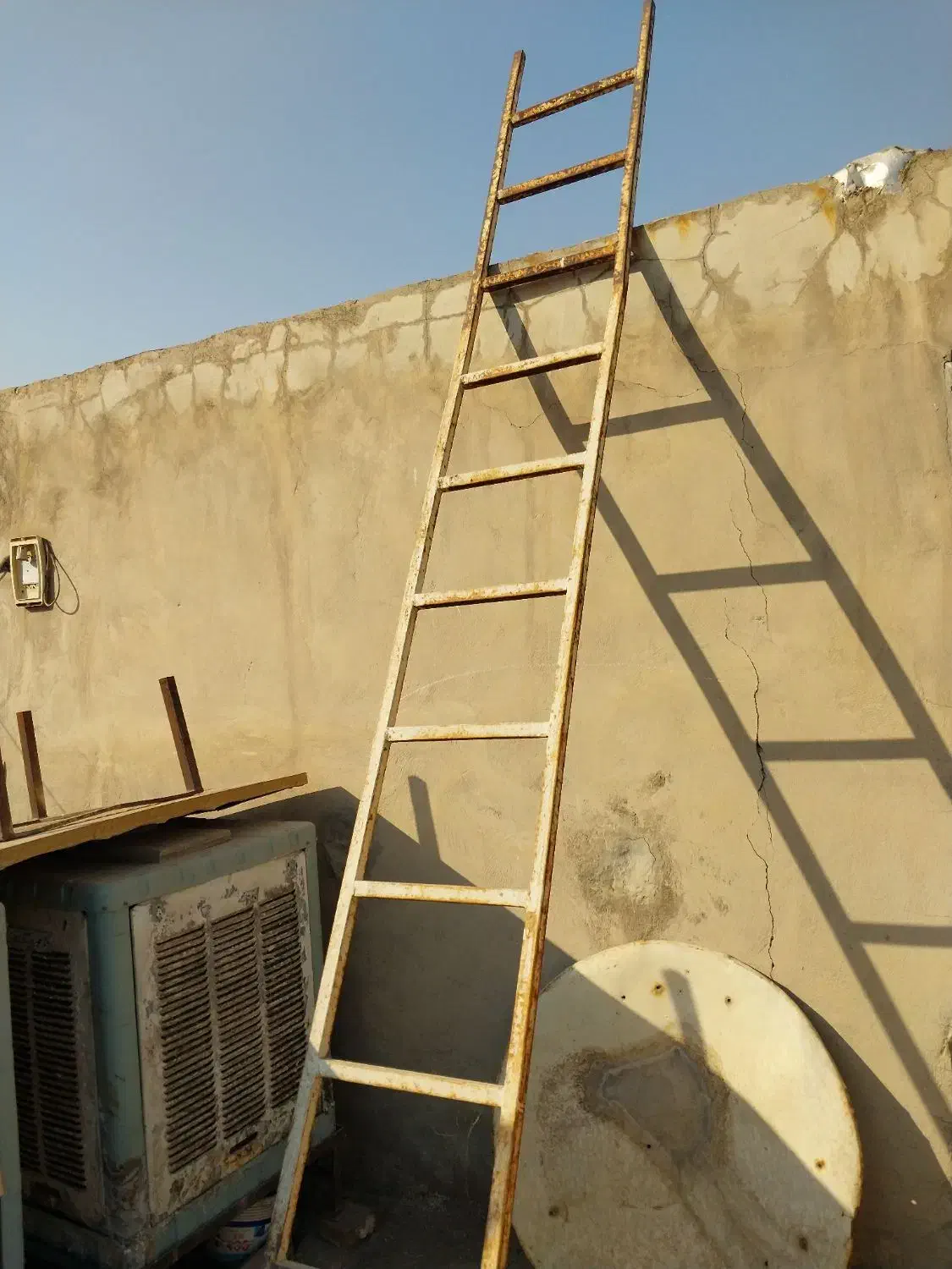 نردبان آهنی|مصالح و تجهیزات ساختمان|تهران, سلسبیل جنوبی|دیوار