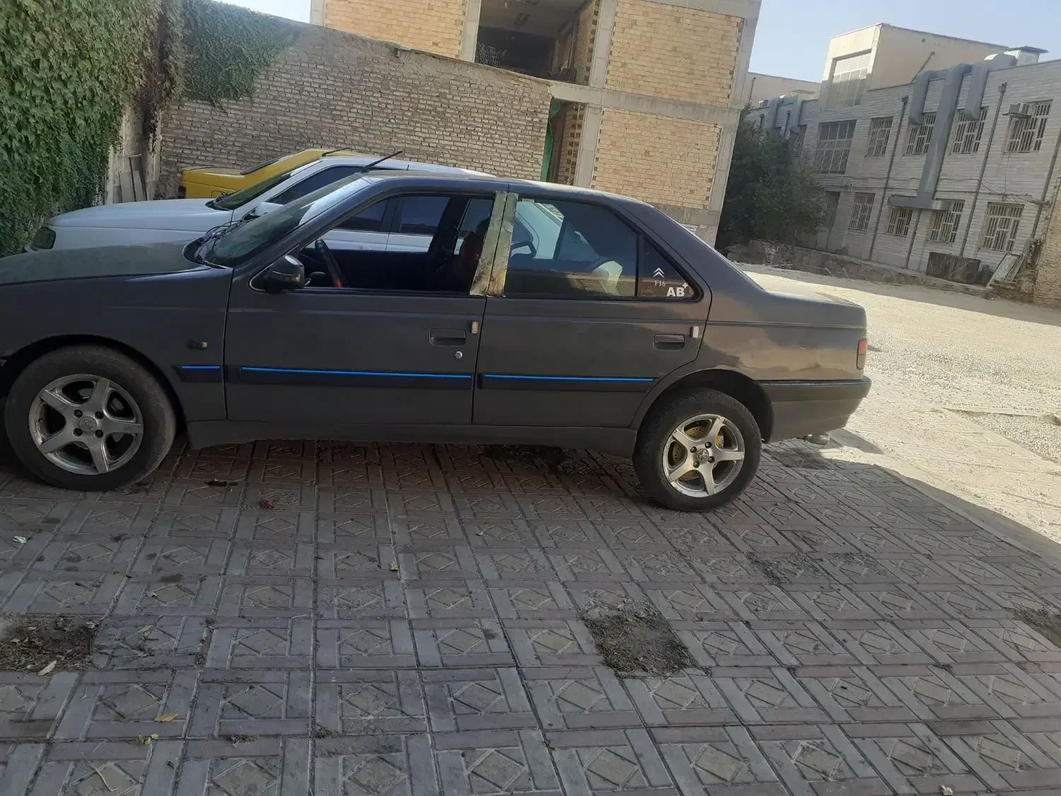 پژو ۲۰۰ خیلی تمیز از صفر تا صد بازسازی شده|خودرو سواری و وانت|بناب, |دیوار