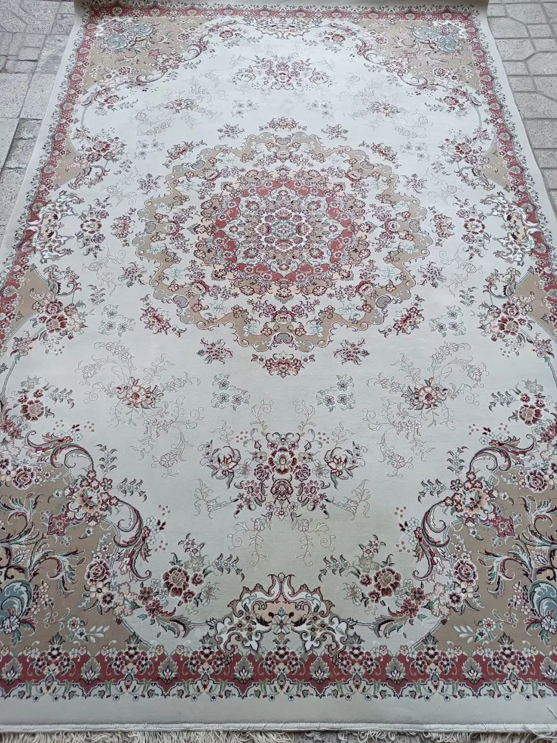 یک عدد فرش ۶متری تمام نخ فرش مشهد|فرش|مشهد, سپاد|دیوار