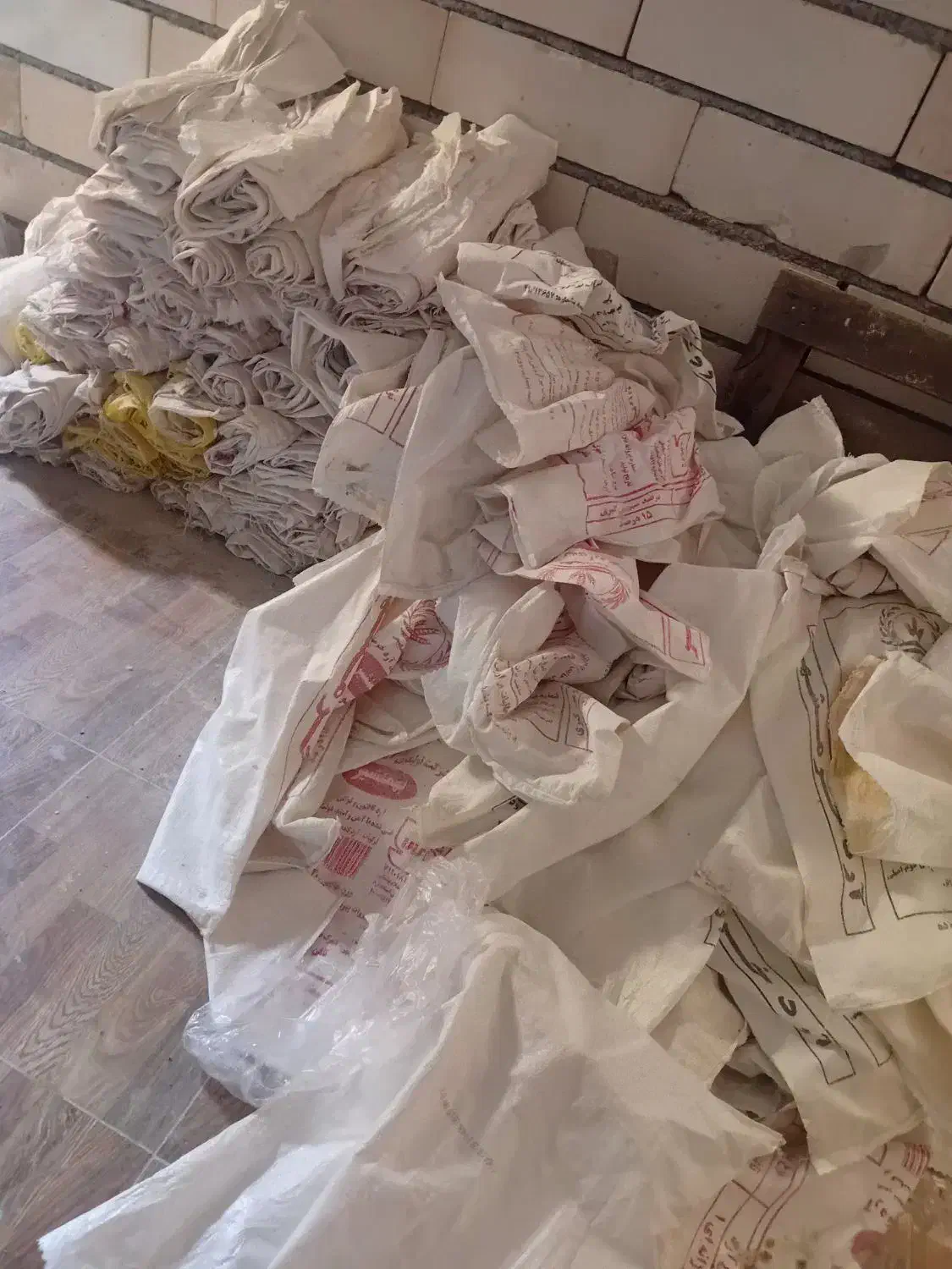 گونی ارد خالی برای فروش|ظروف نگهدارنده، پلاستیکی، یک‌بارمصرف|خرمشهر, |دیوار