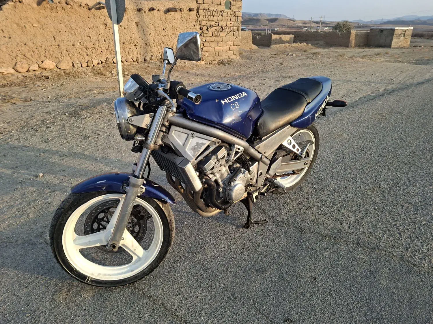موتور هندا سی بی۴۰۰ فروشی مدارکدار|موتورسیکلت|تهران, بهداشت|دیوار