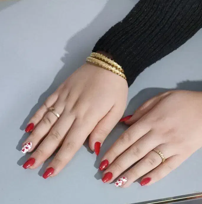 کاشت|خدمات آرایشگری و زیبایی|اصفهان, فرودگاه|دیوار