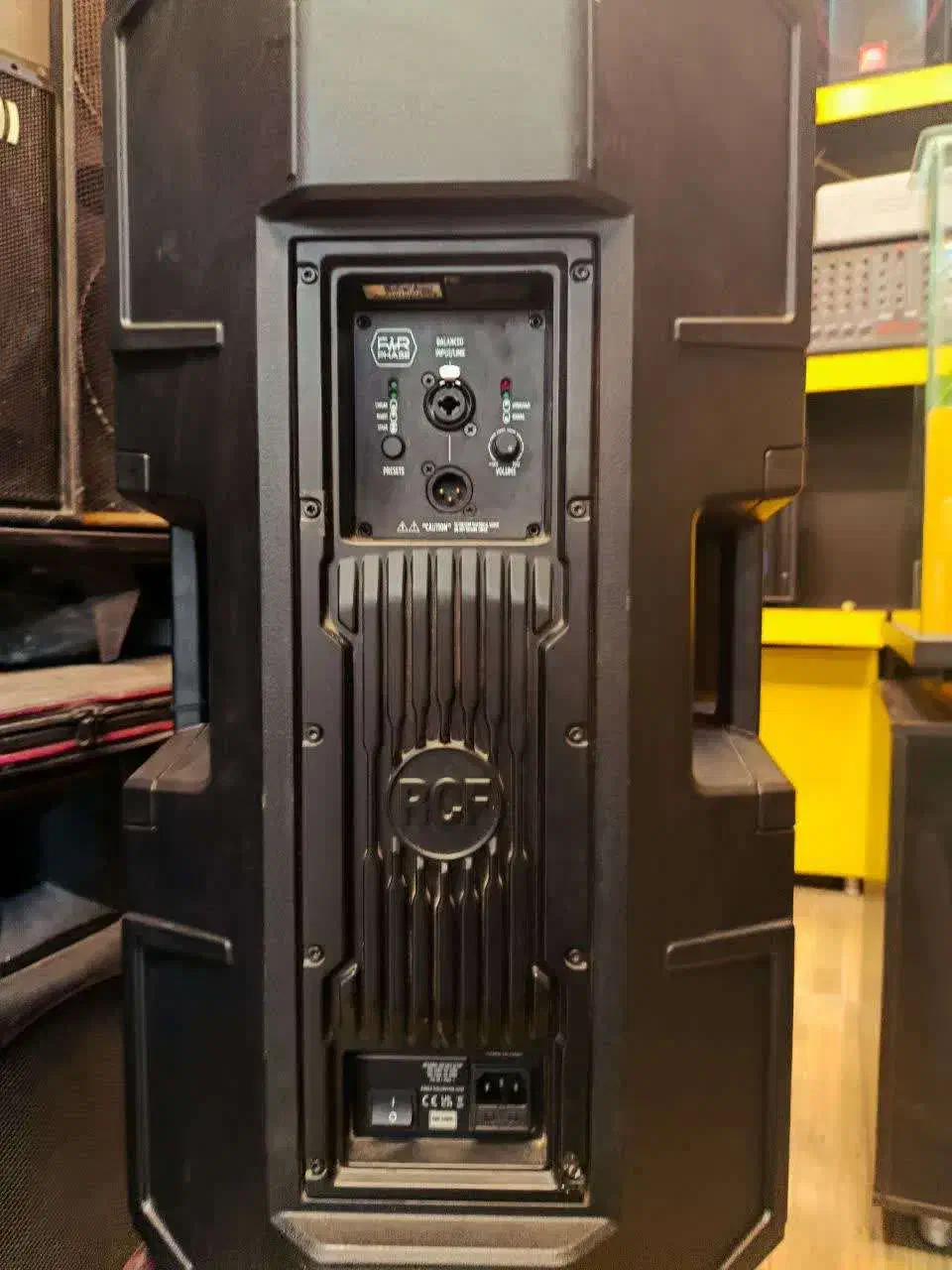 بلندگو rcf915 دایناکورد Ey. FBT|سیستم صوتی خانگی|مشهد, شهید هاشمی نژاد|دیوار