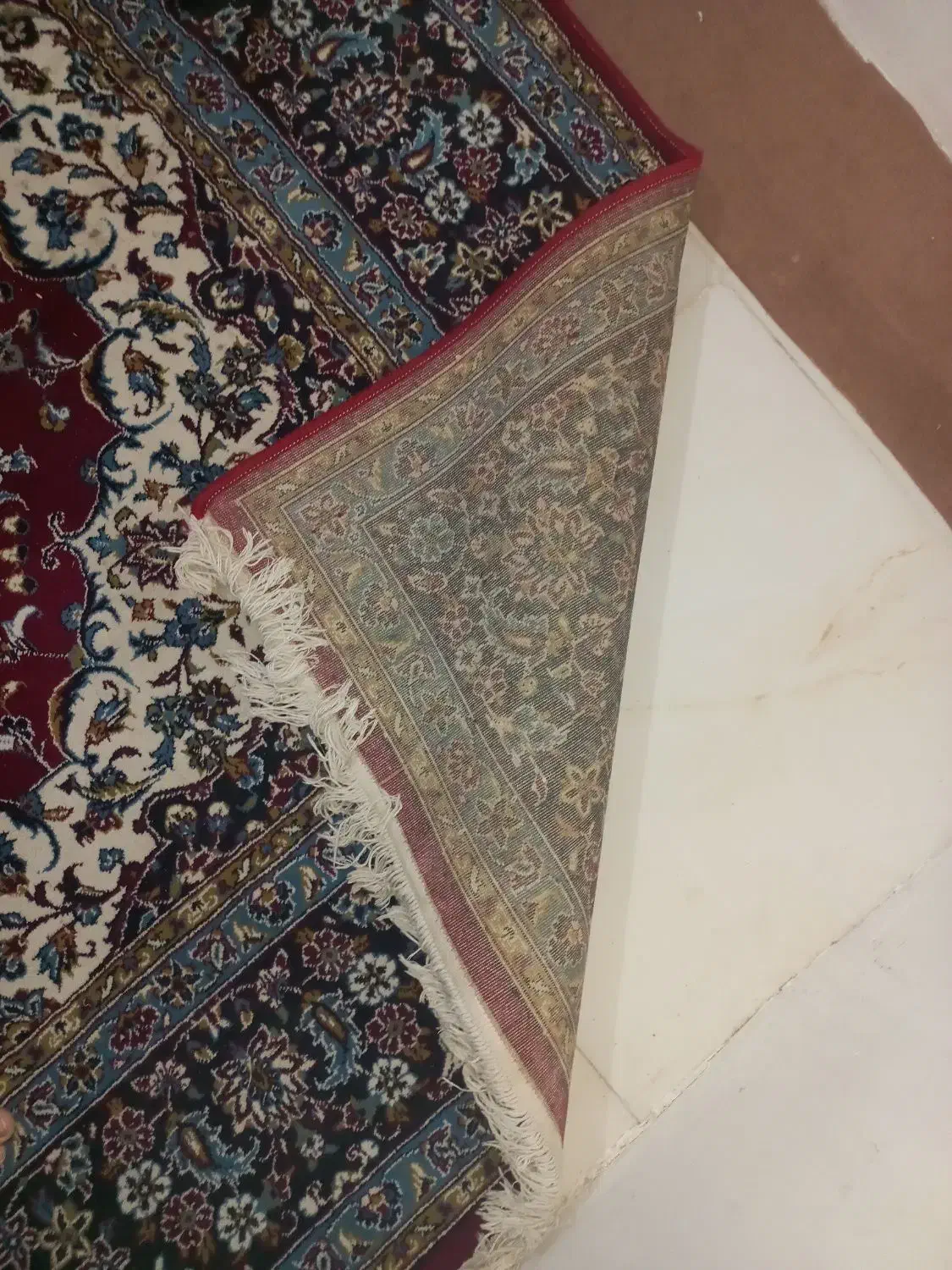 فرش نه متری زمینه لاکی|فرش|سبزوار, قلعه‌نو دهزار|دیوار