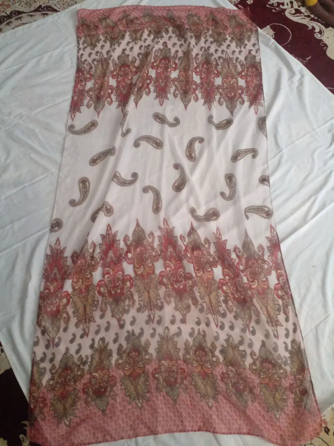 شال و روسری|لباس|قائن, |دیوار