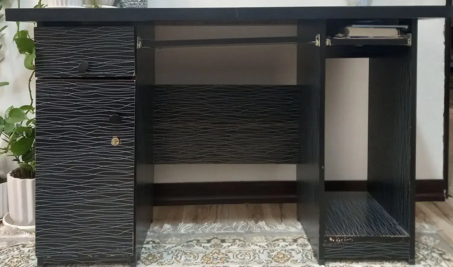 میزکامپیوتر ودراور اینه ریلی در حدنوتمیزوسالم|میز تحریر و کامپیوتر|گرمسار, |دیوار