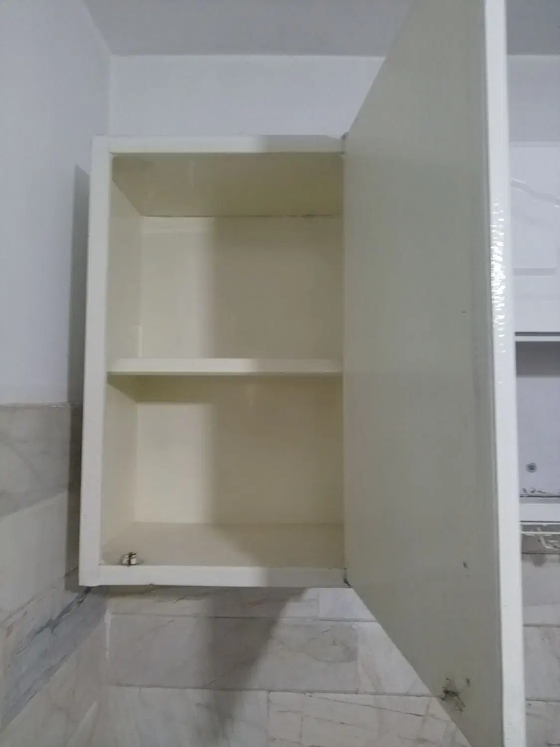 کابینت|آب‌چکان و نظم‌دهنده ظروف|قم, شهرک مهدیه (مدرس)|دیوار