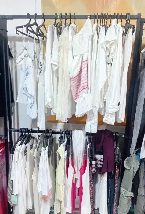 رگال|جاکفشی، کمد، دراور|گلبهار, شهر جدید گلبهار|دیوار