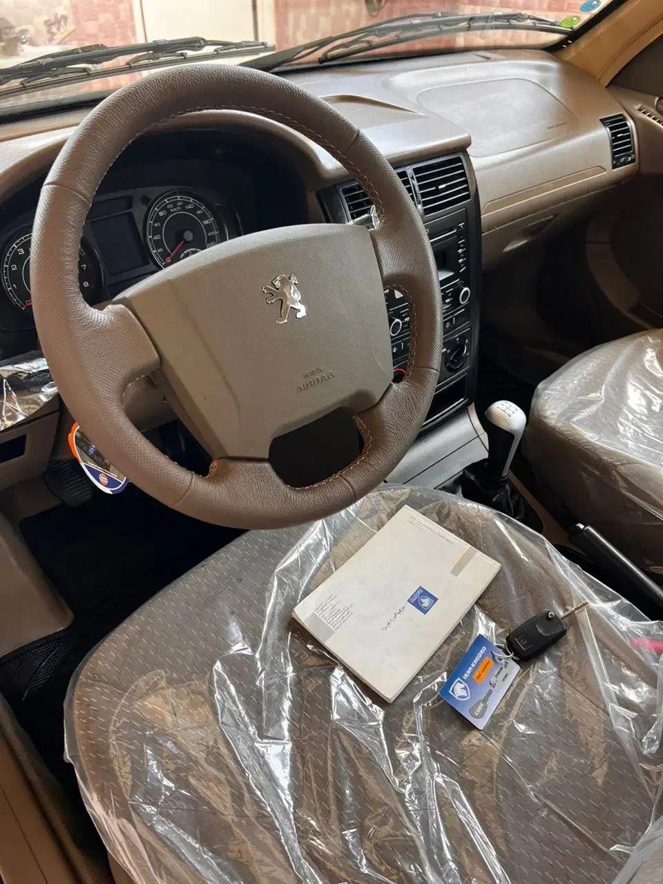 پژو۴۰۵ نقره ای مدل ۹۶ پلاک شهرستان|خودرو سواری و وانت|میناب, |دیوار