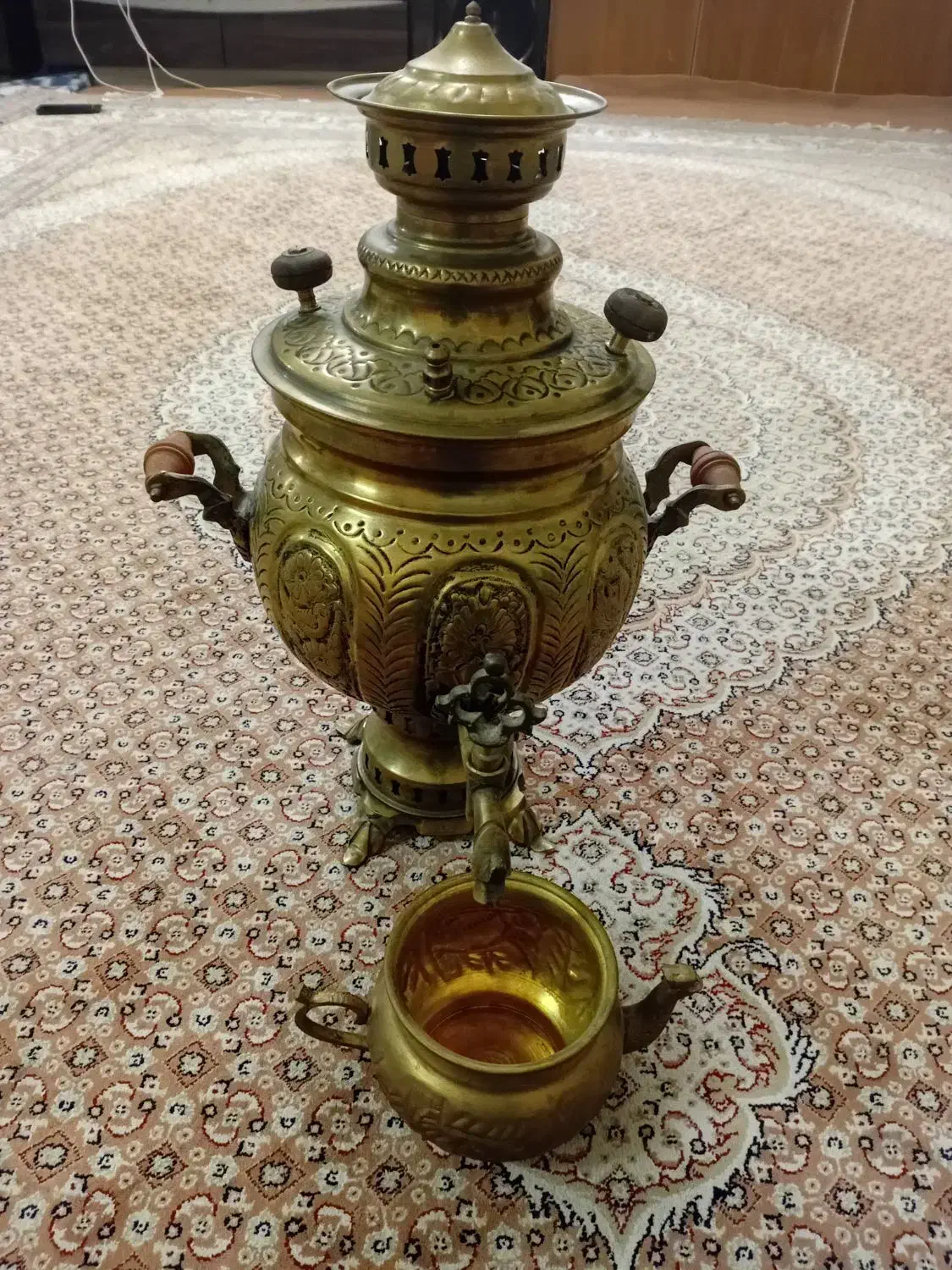 سماور برنج مناسب دکور بسیار شیک مجلسی|سماور، چایساز، قهوهساز|تهران, آذری|دیوار