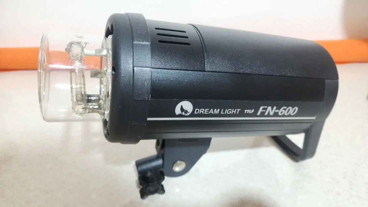 فلاش پرتابل دریم لایت ۶۰۰ ژول|دوربین عکاسی و فیلم‌برداری|یزد, |دیوار