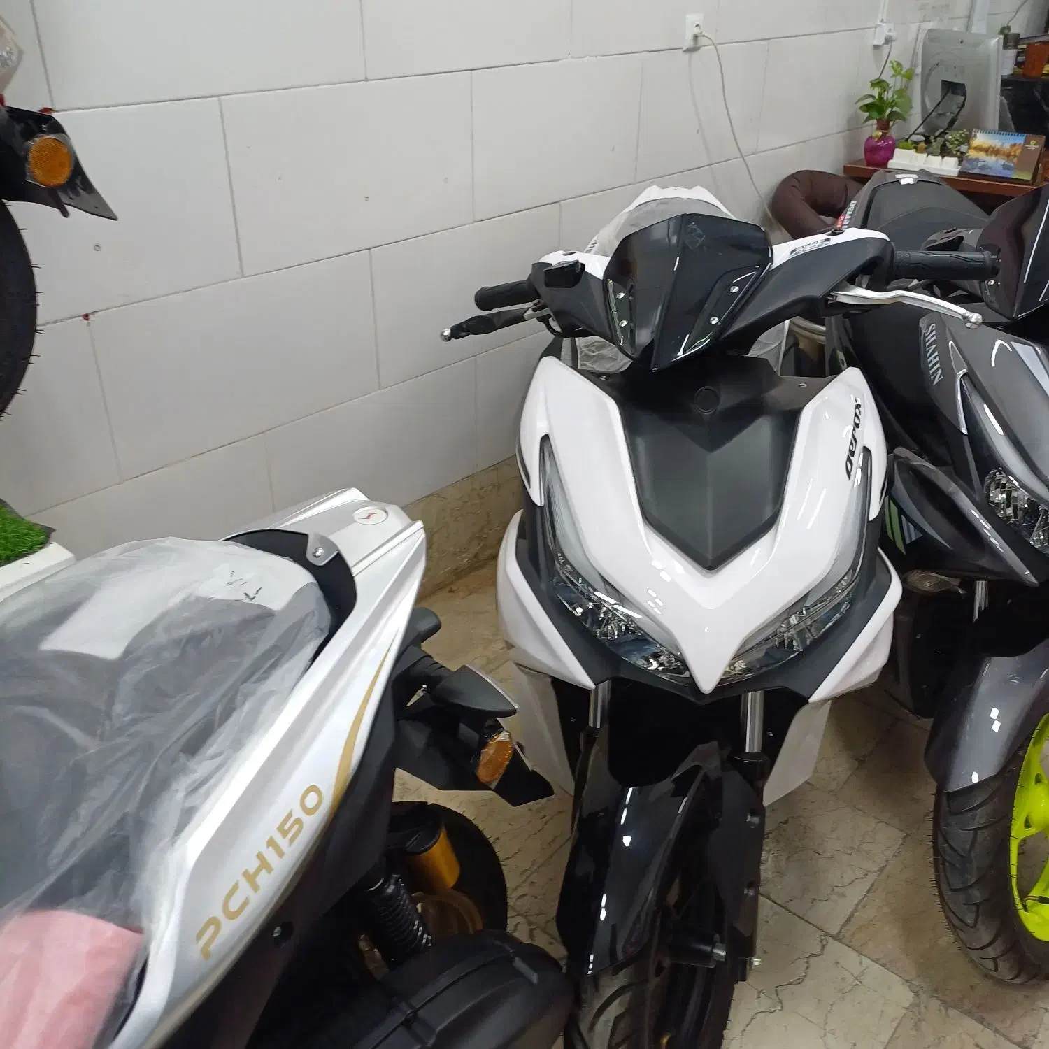 موتور طرح آیروکس خشک ۱۴۰۴ اقساط ۳۶ ماهه|موتورسیکلت|اصفهان, شاهد|دیوار