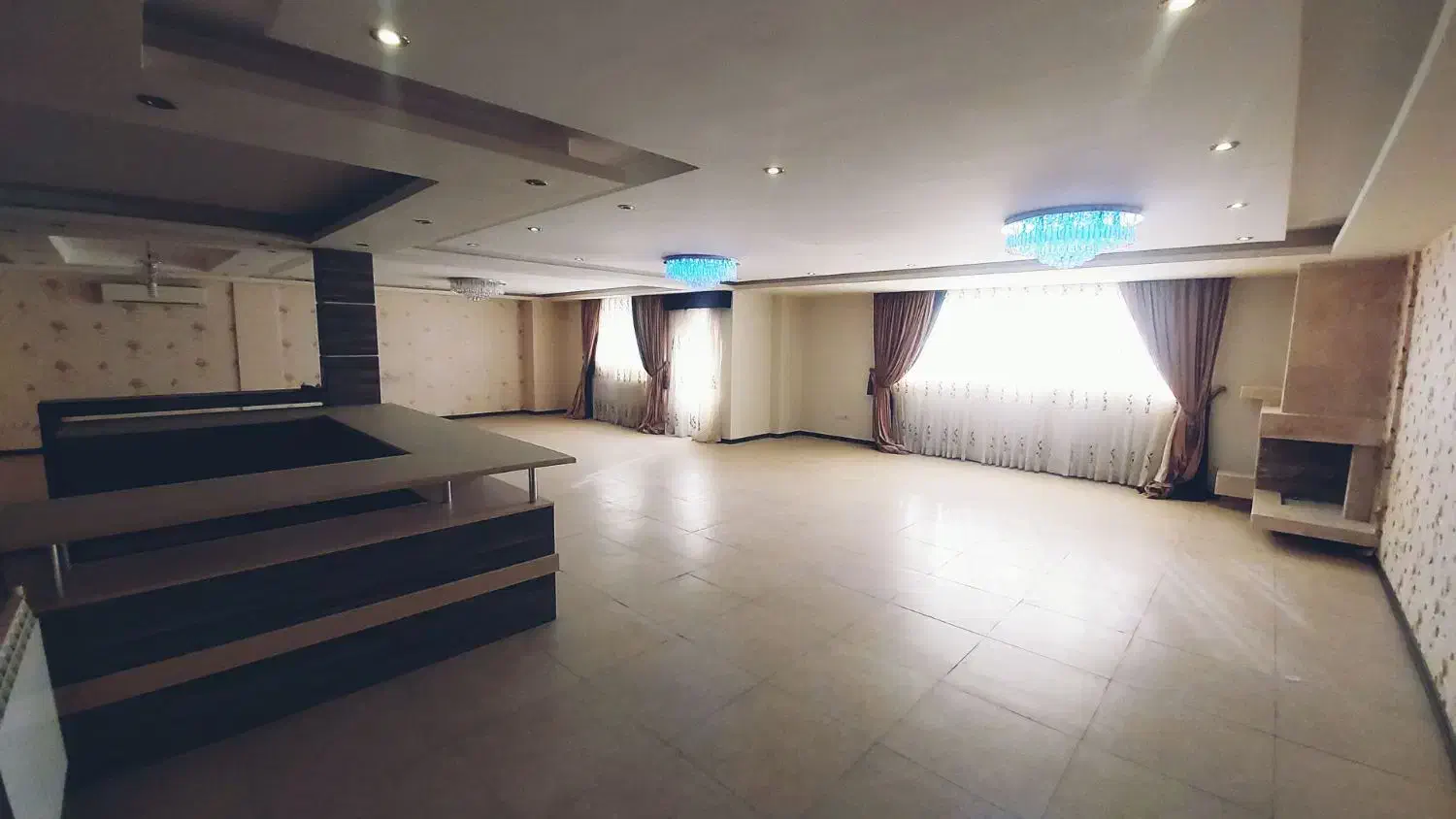 فروش آپارتمان ۳۰۰ متری/۴ خوابه/تک واحدی/خوش نقشه|فروش آپارتمان|شیراز, چنچنه|دیوار