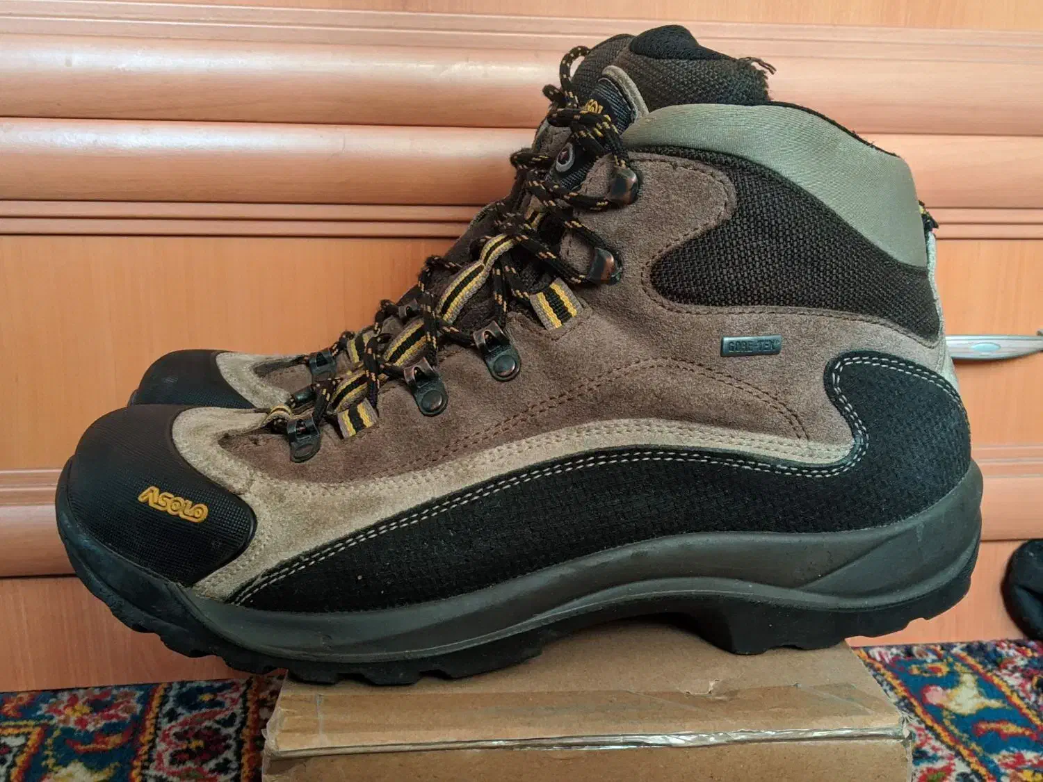 بوت پوتین کفش کتانی آسولو asolo کوهنوردی طبیعتگردی|کیف، کفش، کمربند|تهران, یوسفآباد|دیوار