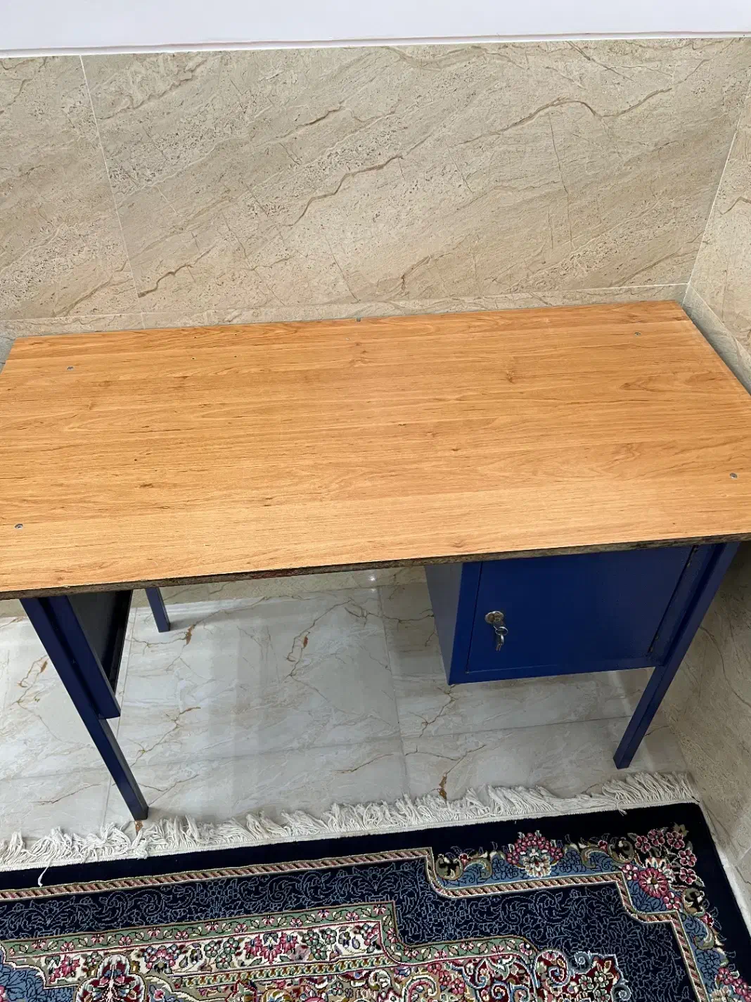 میز تحریر و کامپیوتر|میز تحریر و کامپیوتر|یزد, |دیوار