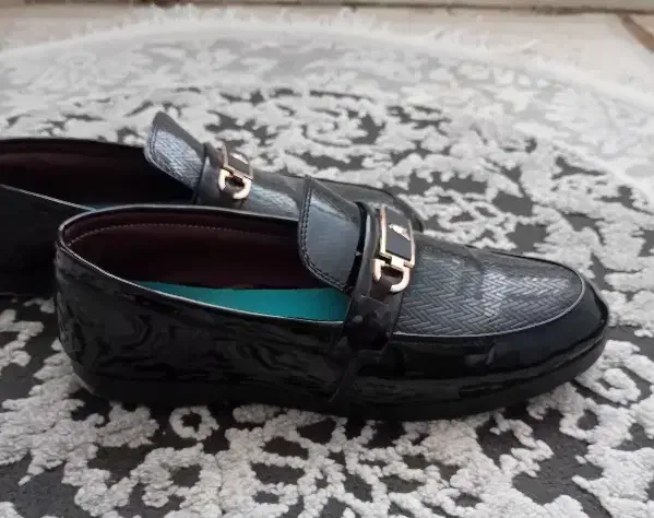 کفش|کیف، کفش، کمربند|کوهدشت, |دیوار