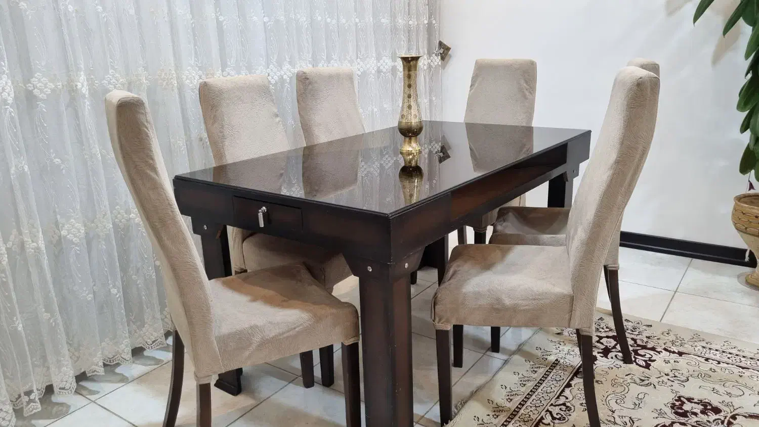 ناهارخوری ۶نفره|میز و صندلی غذاخوری|فرخ‌شهر, |دیوار