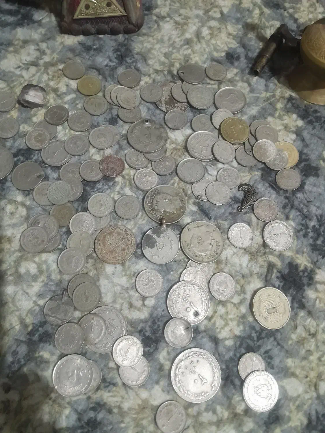 وسایل قدیمی فروشی یکجا|کلکسیون اشیاء عتیقه|قم, چهل درخت‎|دیوار