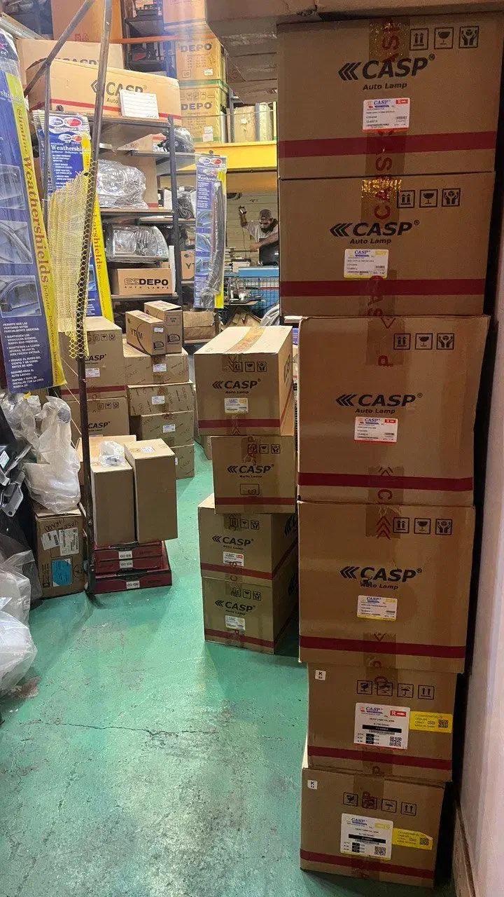 چراغ خطر راهنما کرولا کمری لندکروز 2005 2008 2012|قطعات یدکی و لوازم جانبی|تهران, قاسم‌آباد|دیوار