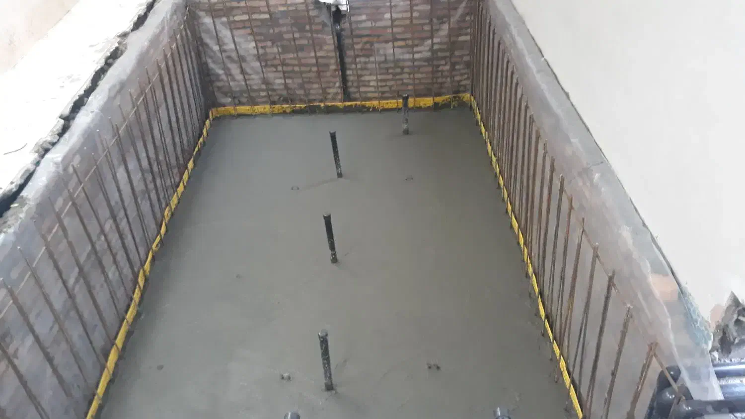 اجرای استخر آرماتوربندی ساختمان بنایی|خدمات پیشه و مهارت|سلمانشهر, |دیوار