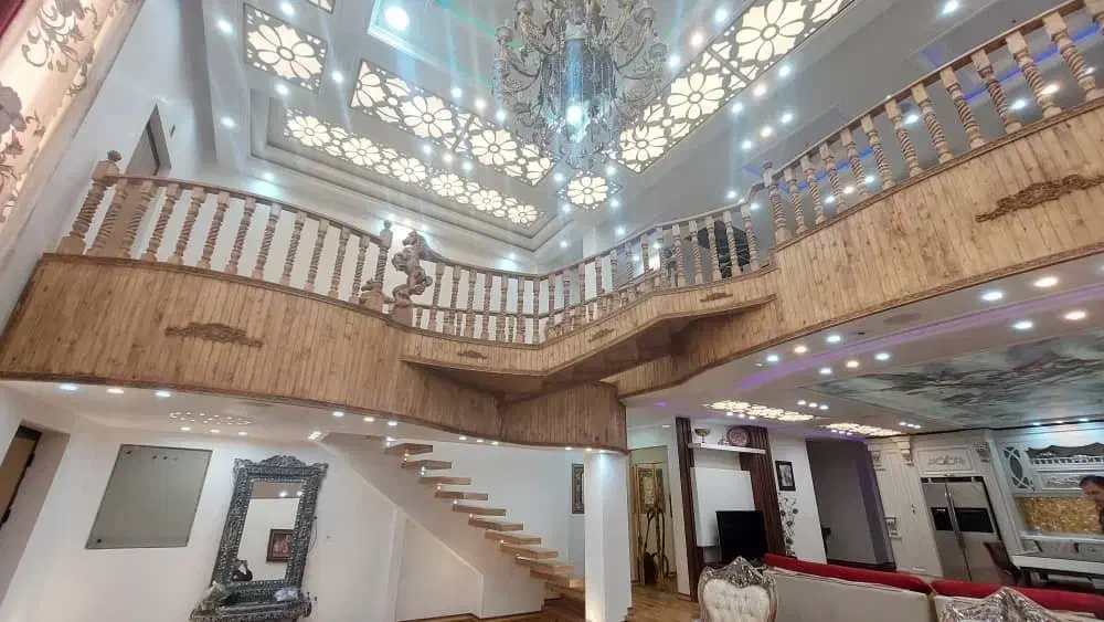 اجرای پله گرد.پله دوبلکس چوبی|خدمات پیشه و مهارت|شیراز, زرهی|دیوار