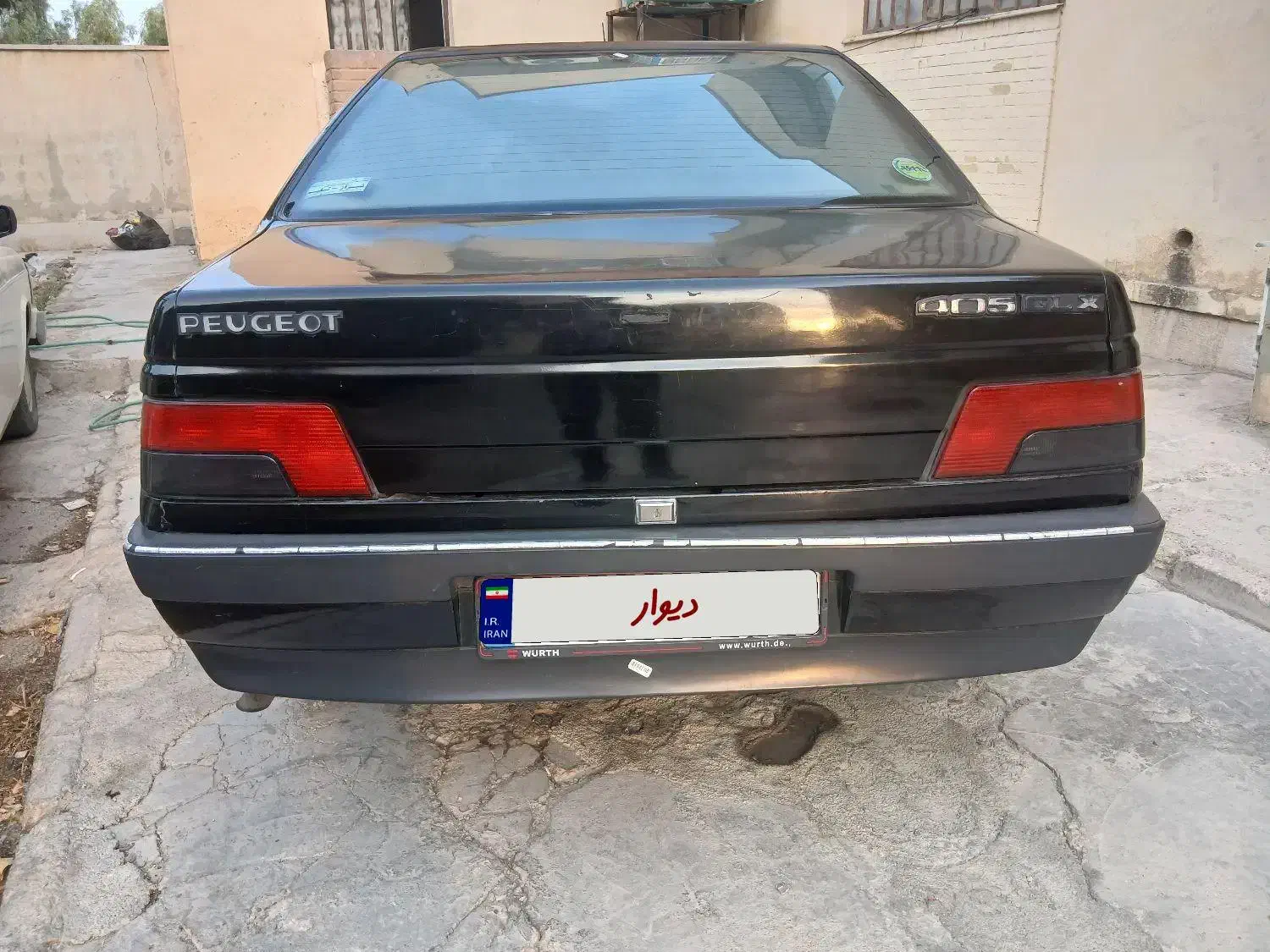 پژو۴۰۵ مشکی مدل ۸۲|خودرو سواری و وانت|نورآباد ممسنی, |دیوار
