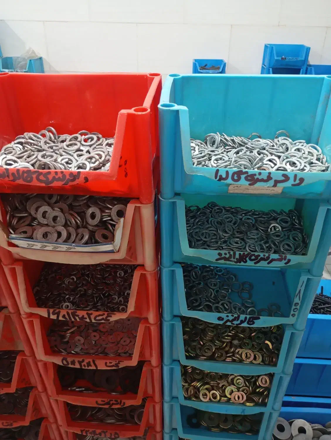 فروش انواع پیچ و مهرهای اینچی و میلیمتری|فروشگاه و مغازه|رستم, |دیوار