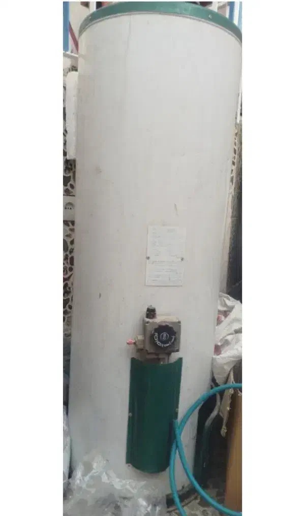 آبگرمکن. بزرگ سالم|آبگرمکن، پکیج، شوفاژ|کاشان, فاز ۲ ناجی آباد|دیوار