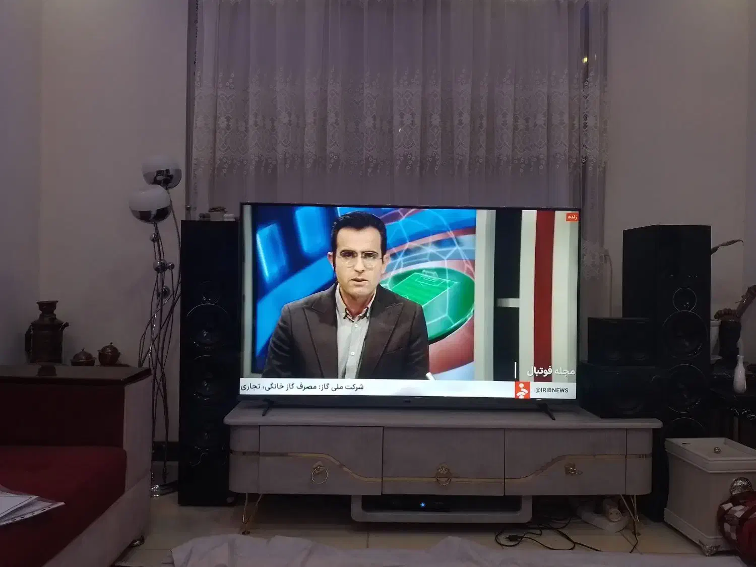 ال ای دی ۵۰|تلویزیون و پروژکتور|پرند, فاز ۶|دیوار