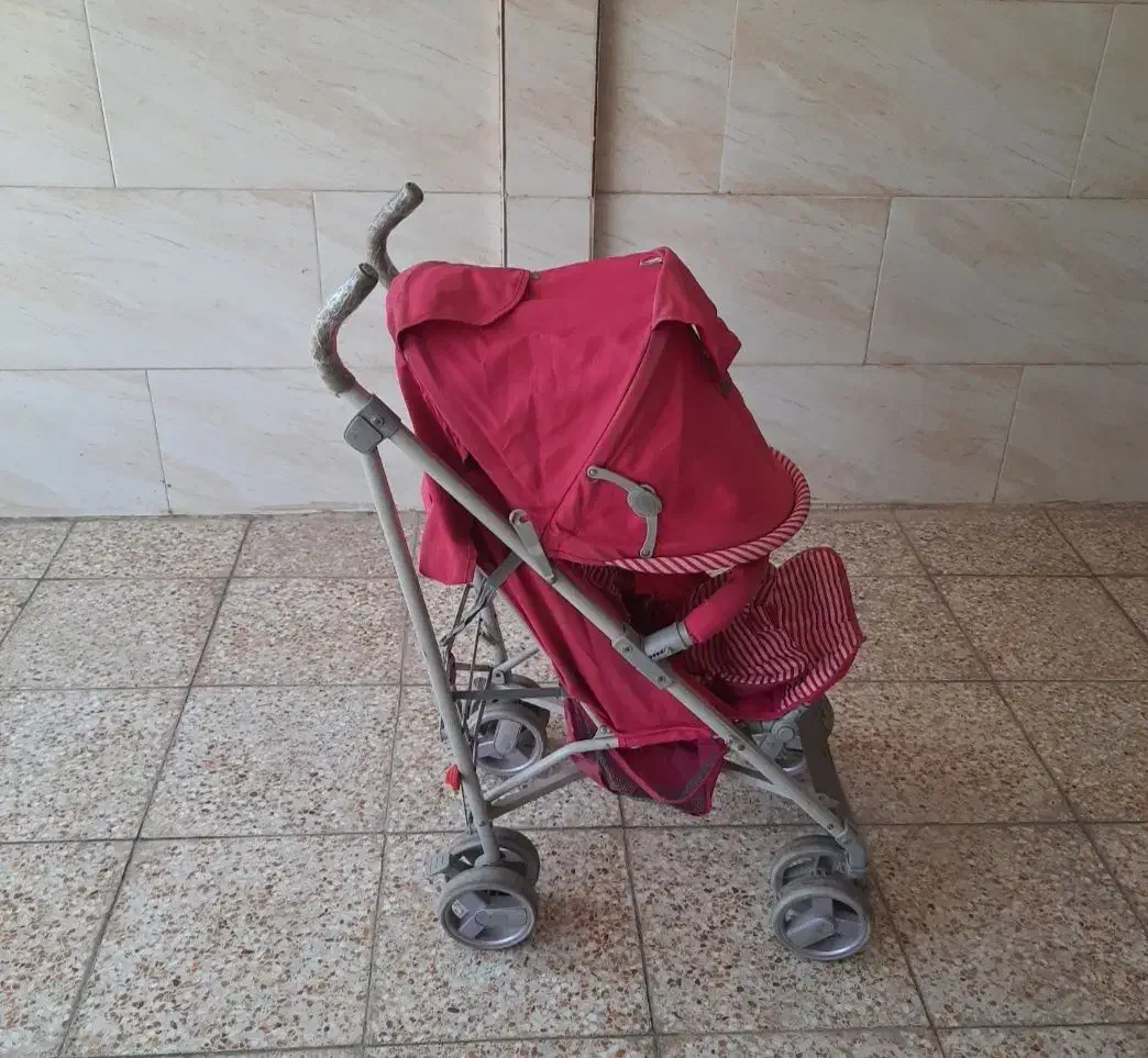 کالسکه تاشو خارجی|کالسکه و لوازم جانبی|اسلامشهر, شهرک واوان|دیوار