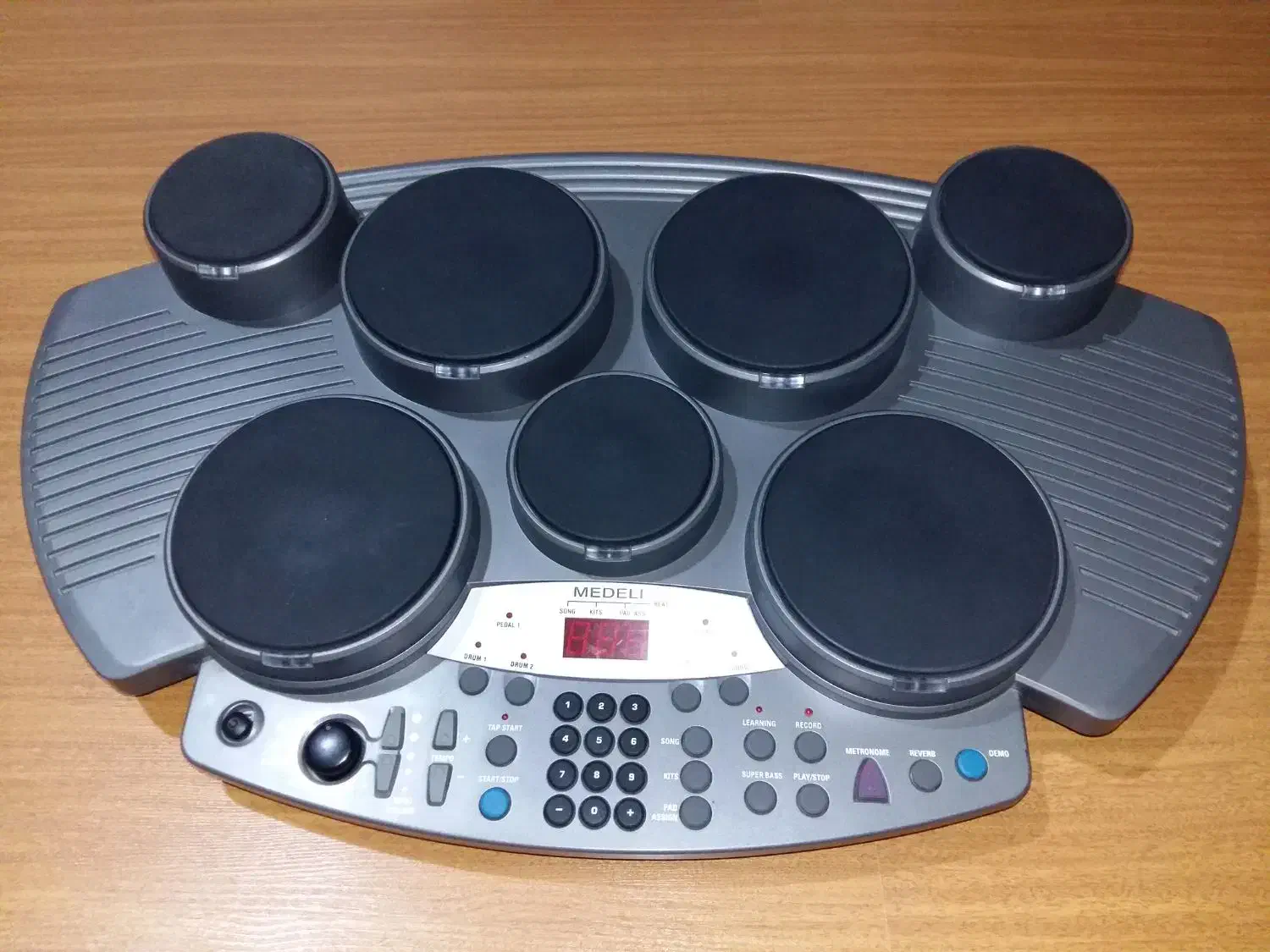 پرکاشن مِدلی|درام و پرکاشن|تبریز, |دیوار