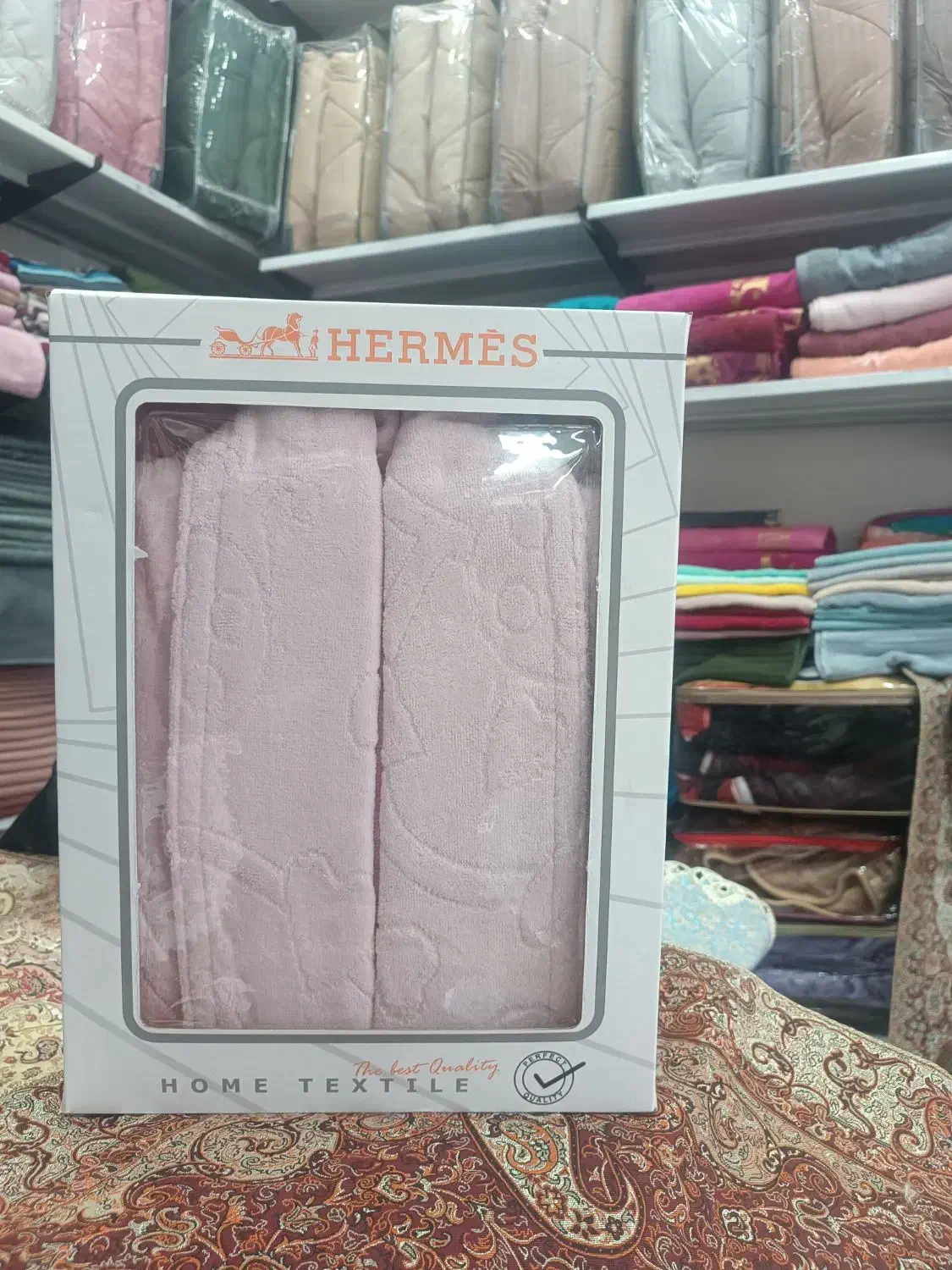 حوله قدی|لباس|کردکوی, |دیوار