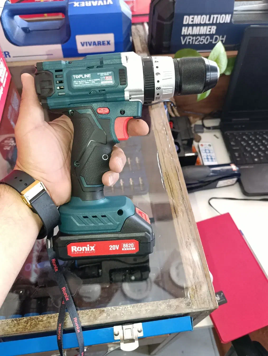 دریل شارژی 8620رونیکس طرح جشنواره گارانتی دار|ابزارآلات|شیراز, شریفآباد|دیوار