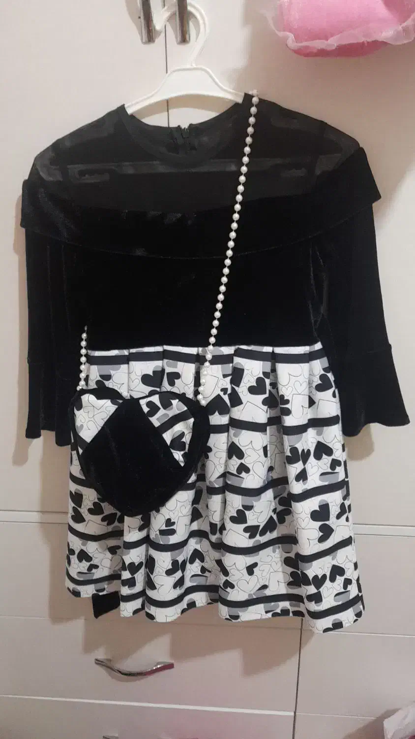 لباس مجلسی دخترانه مناسب ۸ تا ۱۰ سال|کیف، کفش، کمربند|رباط‌کریم, رباط‌کریم|دیوار