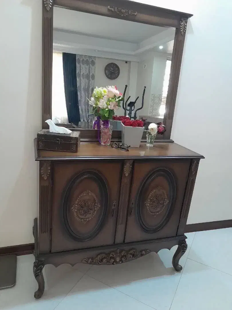 کنسول چوبی|بوفه، ویترین، کنسول|تهران, مینای شمالی (مخبر)|دیوار