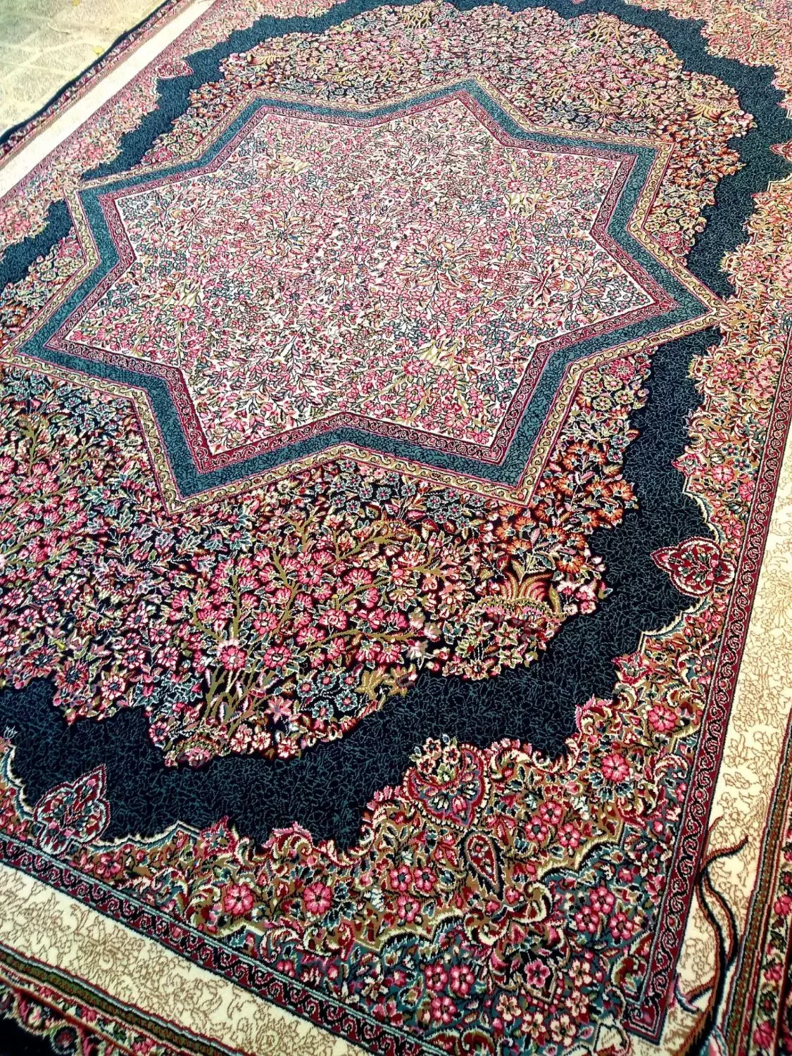 فرشا دوتا ۹متری درحدنو دونه ۶۲۰۰|فرش|همدان, |دیوار