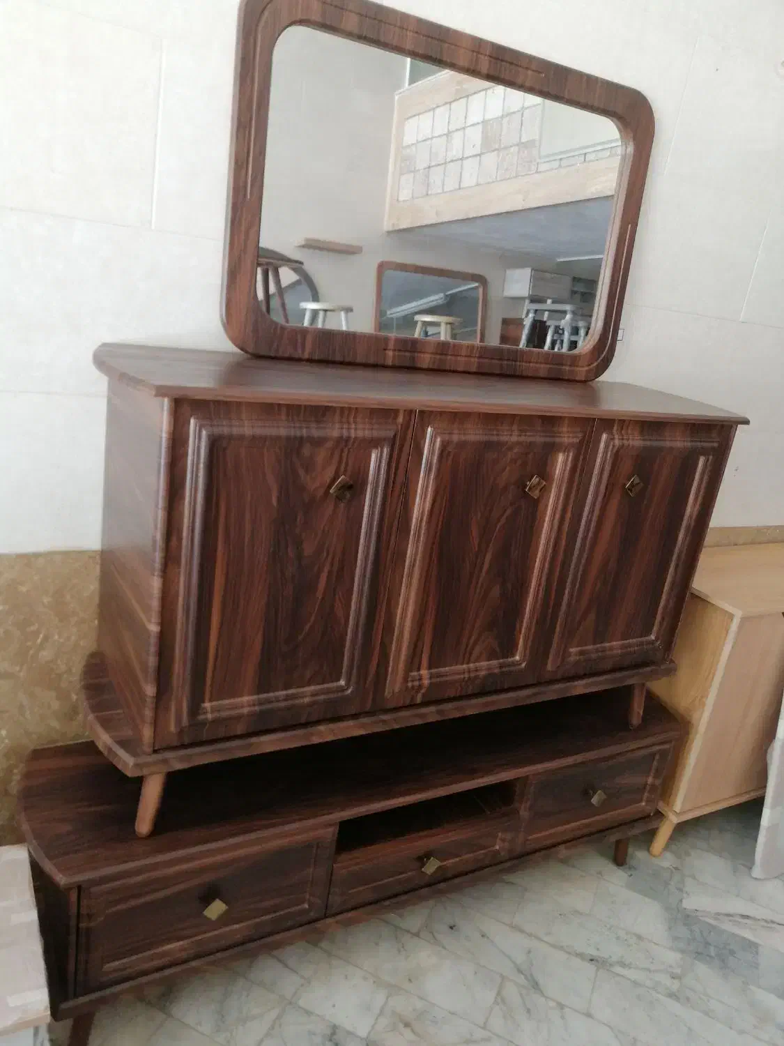 آینه کنسول میز تی وی گالری دهقان|بوفه، ویترین، کنسول|شیراز, شهرک گلها|دیوار