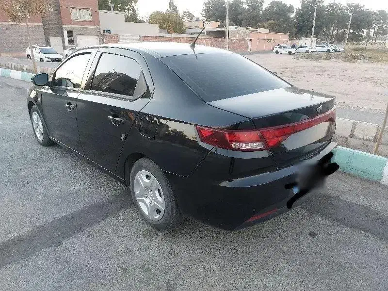 تارا مشکی ۱۴۰۲و کوییک سفید۱۴۰۲|خودرو سواری و وانت|کرمان, |دیوار