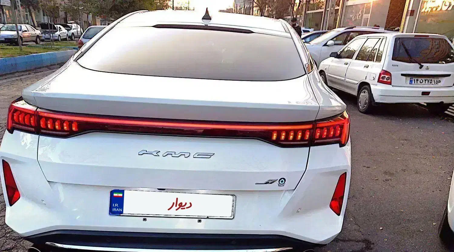 کی ام سی j7 مدل ۱۴۰۲ گارانتی فعال معاوضه میشود|خودرو سواری و وانت|تبریز, |دیوار