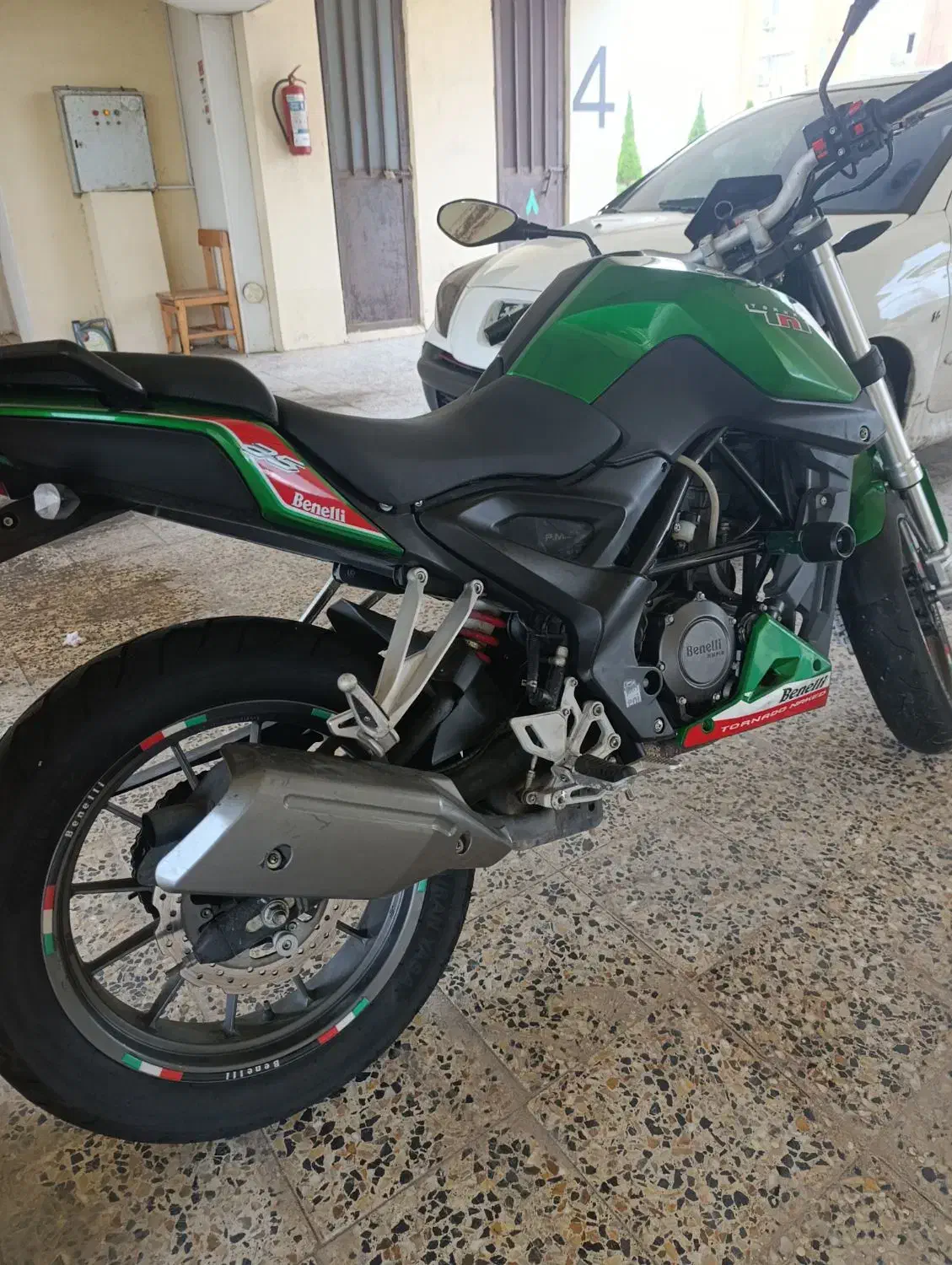 بنلی 250|موتورسیکلت|بندر انزلی, پاسداران|دیوار