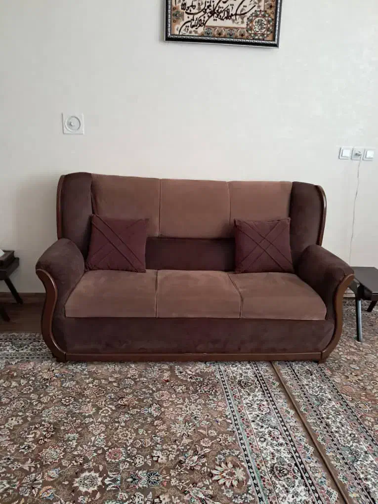 مبل راحتی ۷ نفره کاملا سالم|مبلمان خانگی و میز عسلی|قم, خاکفرج|دیوار