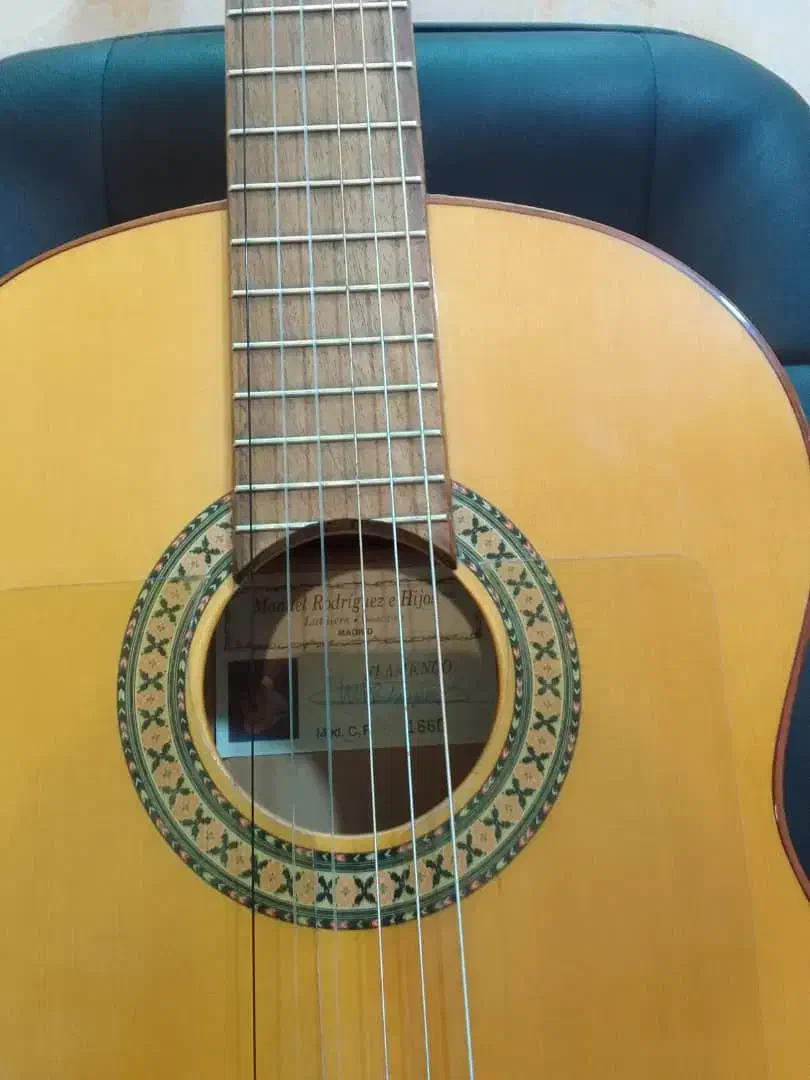 گیتار مانوئل رودریگرز در حد|گیتار، بیس، امپلیفایر|تهران, وردآورد|دیوار