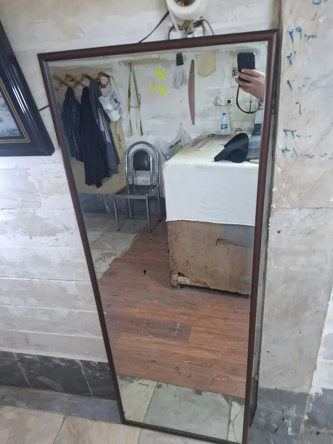 اینه ابعاد 160×60 باقاب پیوی|آرایشگاه و سالن‌های زیبایی|اسلام‌شهر, چیچکلو|دیوار