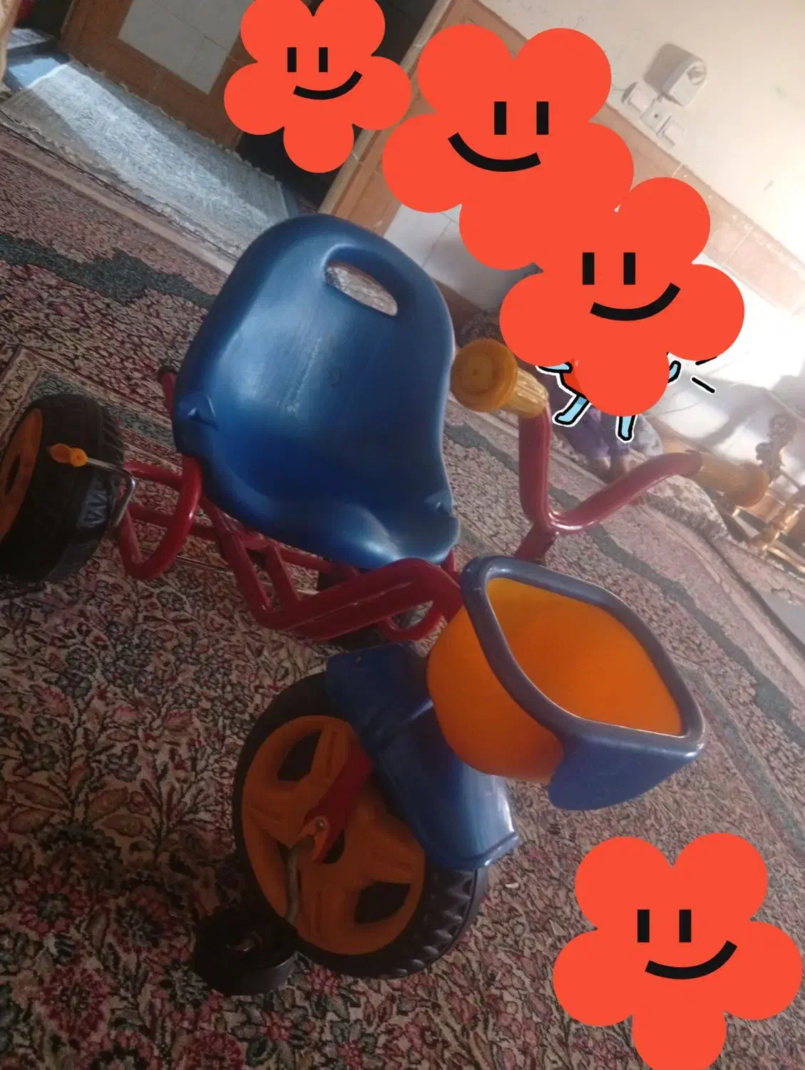 سه چرخه|دوچرخه، اسکیت، اسکوتر|بم, |دیوار