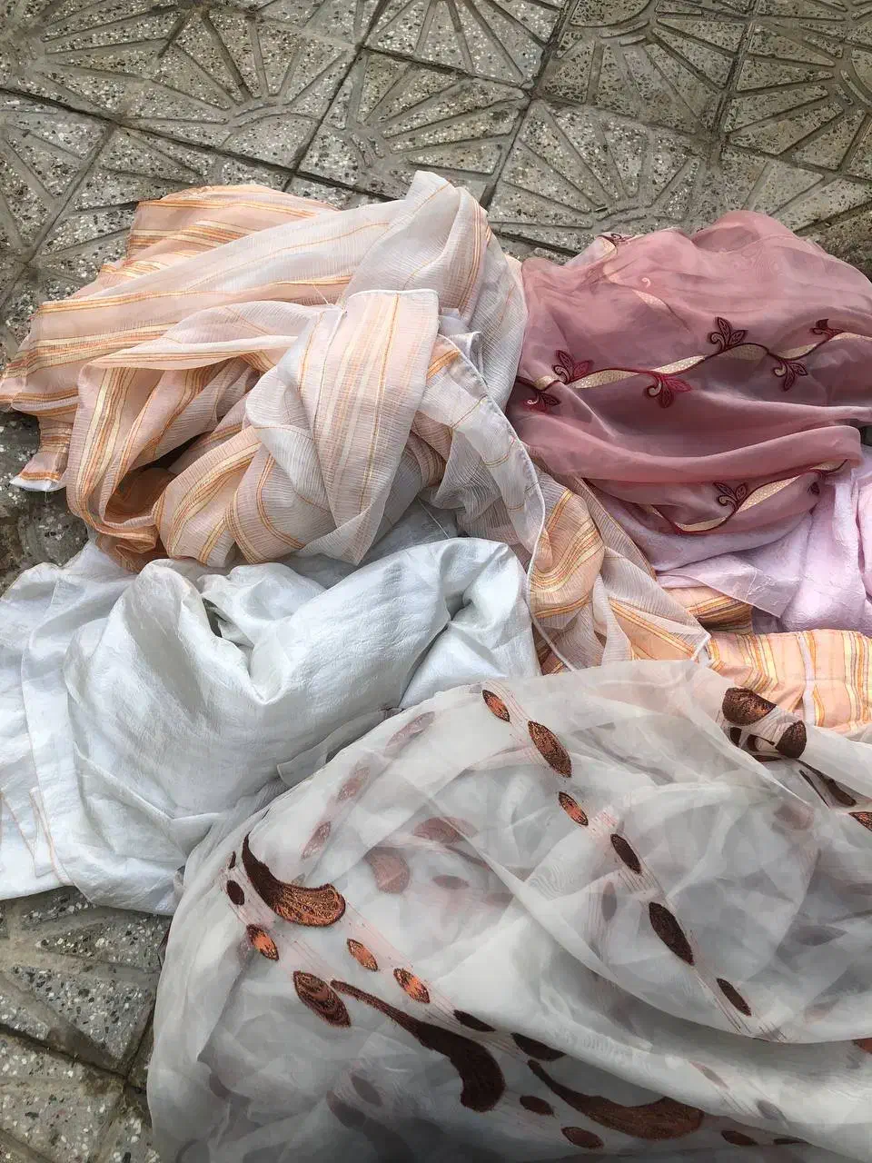 پرده و پشت پرده|پرده، رانر، رومیزی|بانه, |دیوار